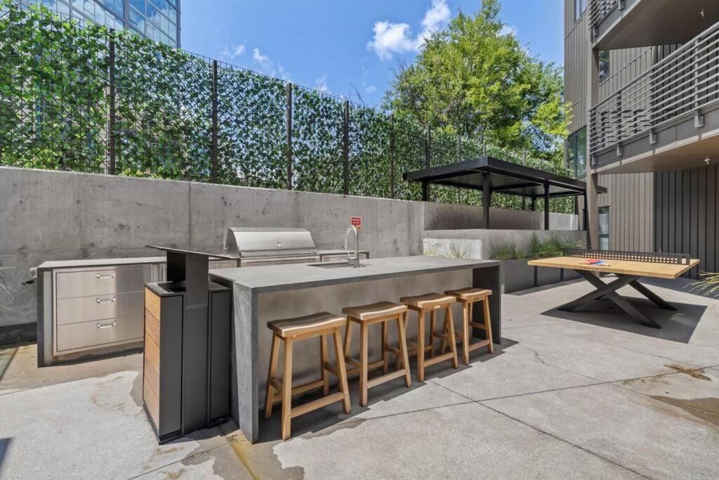 Skyline View, Pool, Gym, Balcony'S, Walk To Bway! Apartment Nashville Luaran gambar